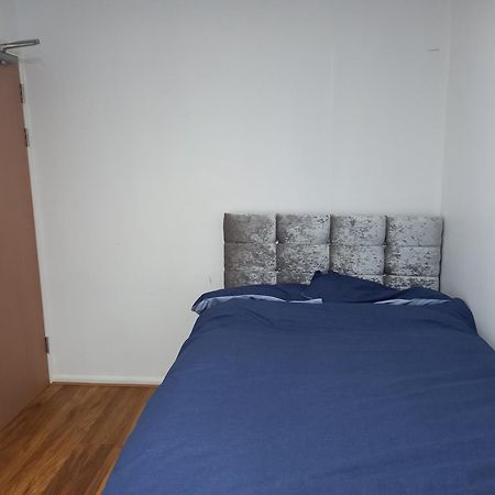 Double En-Suite Rooms Nevendon Εξωτερικό φωτογραφία