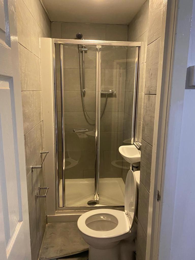 Double En-Suite Rooms Nevendon Εξωτερικό φωτογραφία